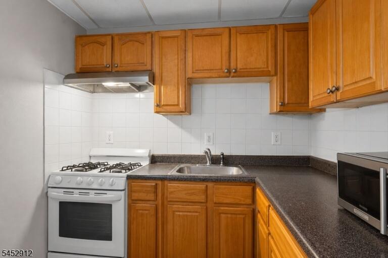 Property listing MLS 4046027 photo 18