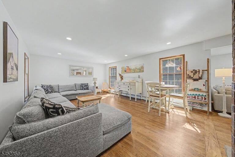 Property listing MLS 4046100 photo 12