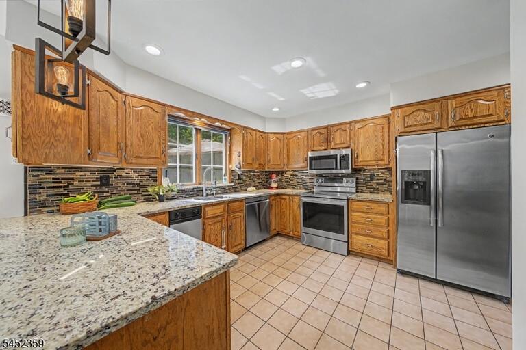 Property listing MLS 4046100 photo 14