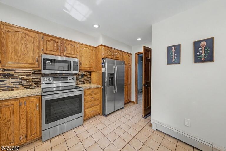 Property listing MLS 4046100 photo 15