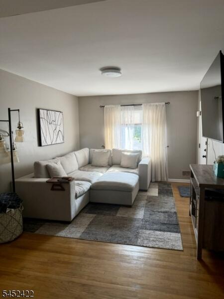 Property listing MLS 4046124 photo 1