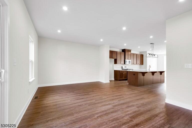 Property listing MLS 4046131 photo 10