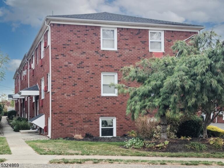 Property listing MLS 4046134 photo 1