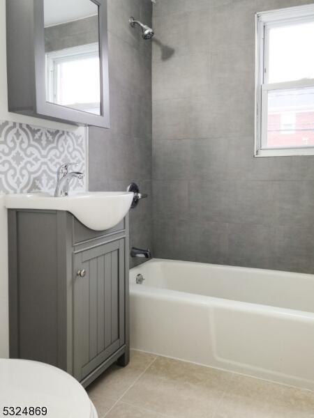 Property listing MLS 4046134 photo 4
