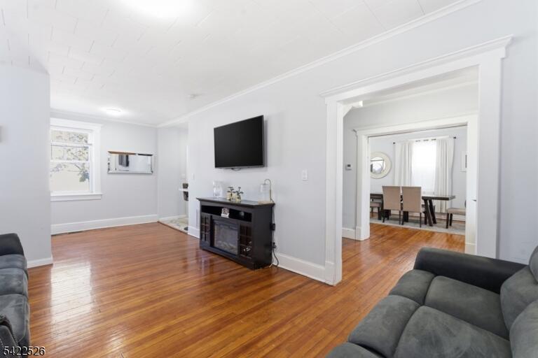 Property listing MLS 4046177 photo 4