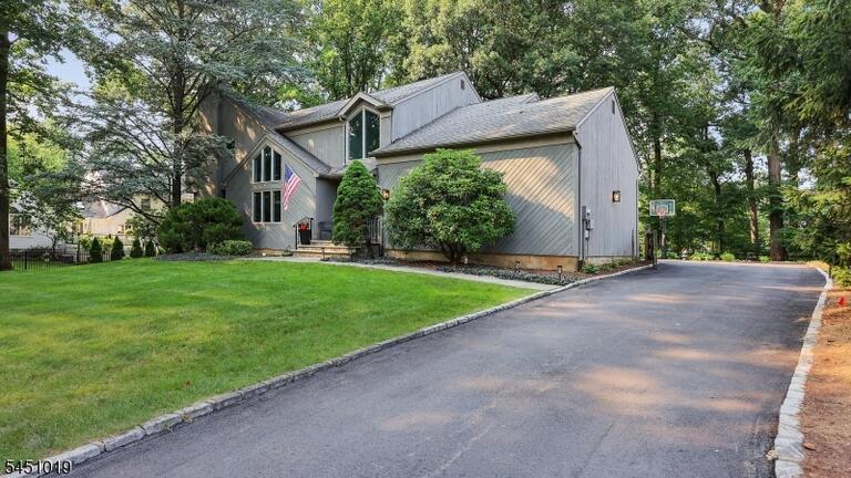 Property listing MLS 4046184 photo 4