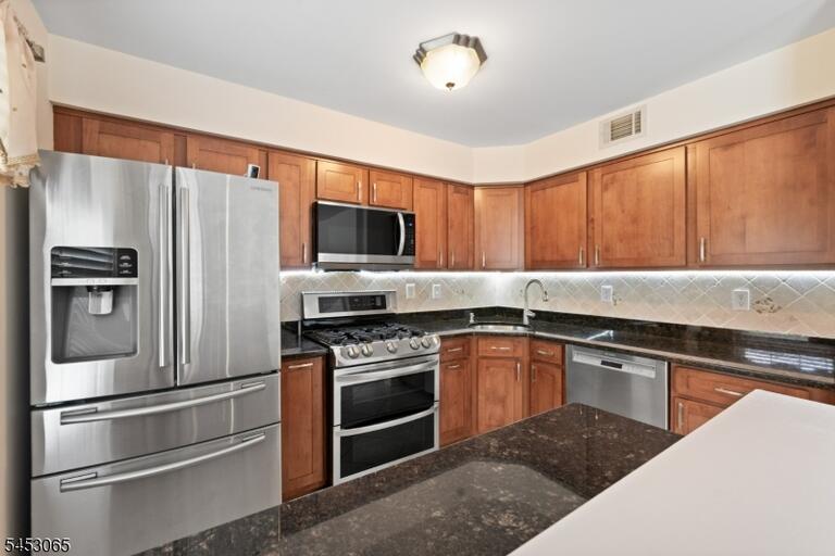 Property listing MLS 4046197 photo 12