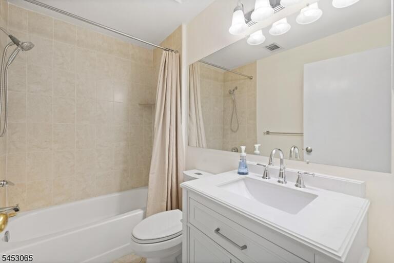 Property listing MLS 4046197 photo 17