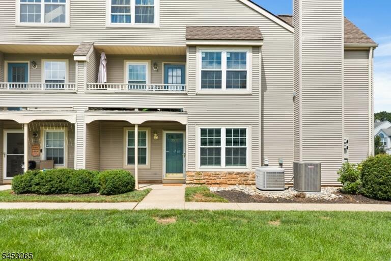 Property listing MLS 4046197 photo 2