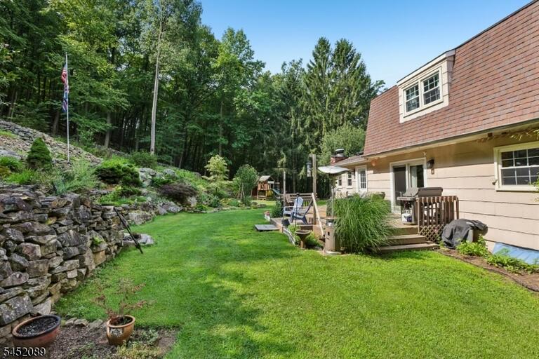 Property listing MLS 4046202 photo 31