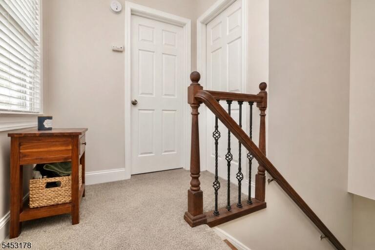 Property listing MLS 4046280 photo 11