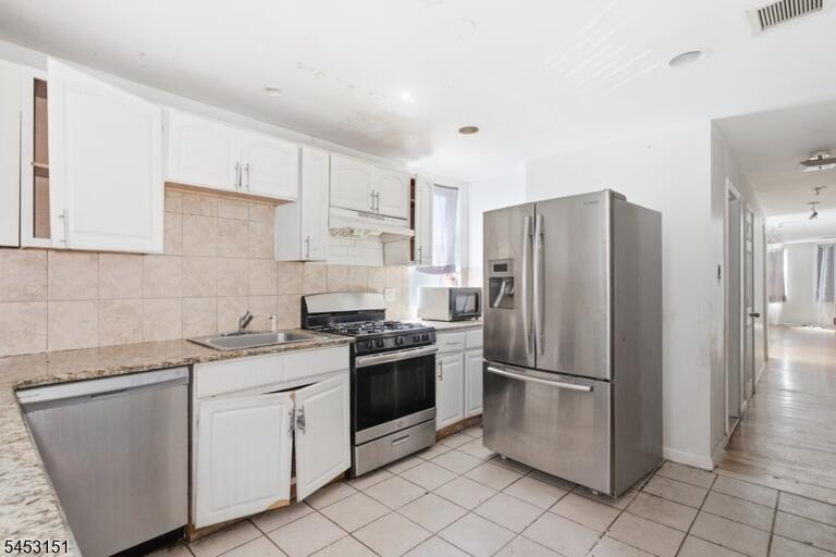 Property listing MLS 4046339 photo 27