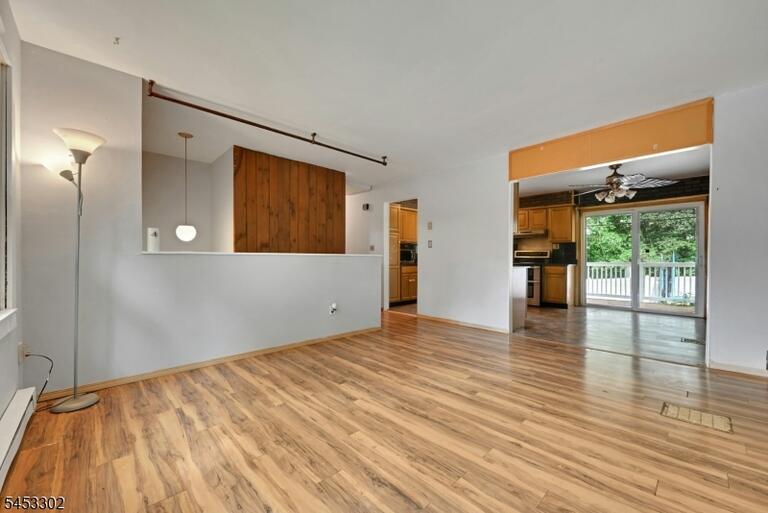 Property listing MLS 4046397 photo 4