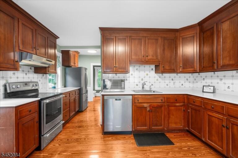 Property listing MLS 4046408 photo 18