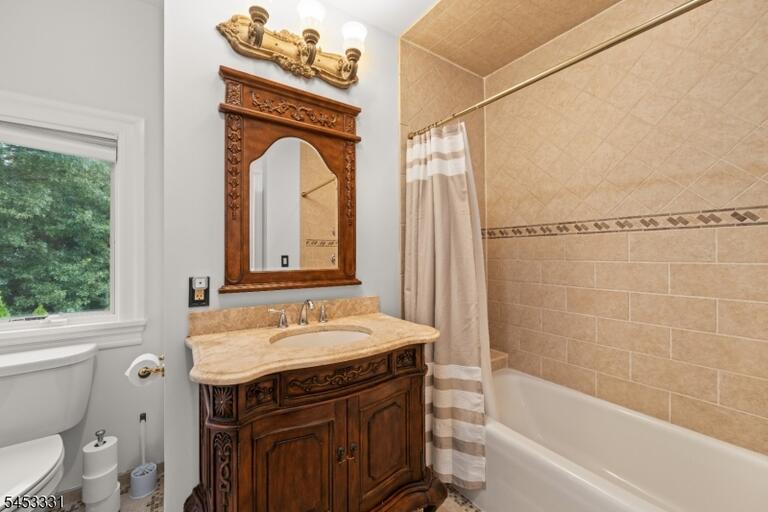 Property listing MLS 4046444 photo 22