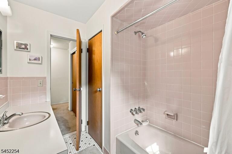 Property listing MLS 4046449 photo 34
