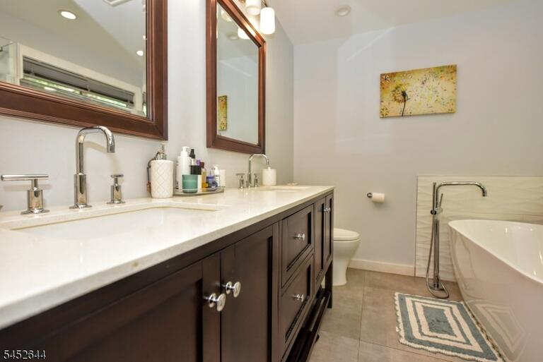 Property listing MLS 4046483 photo 15