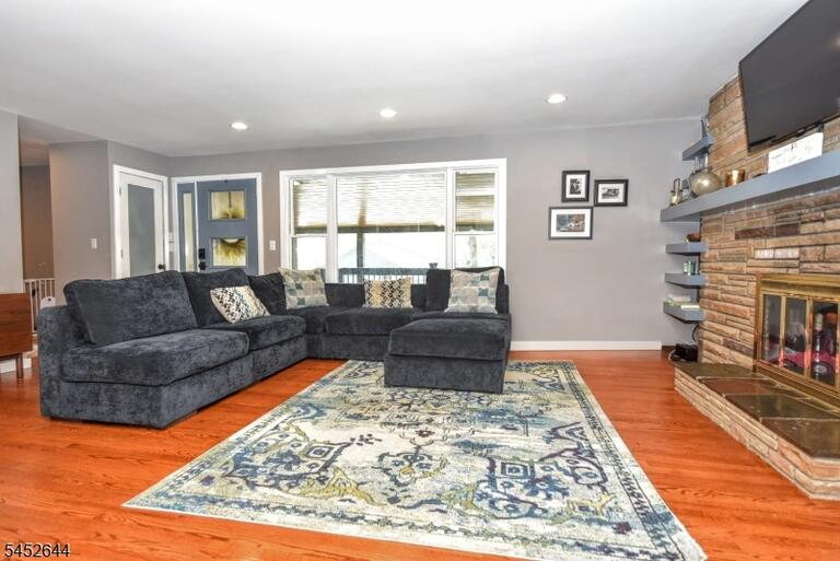 Property listing MLS 4046483 photo 6