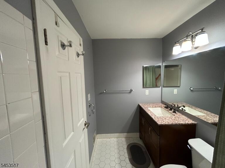 Property listing MLS 4046576 photo 16