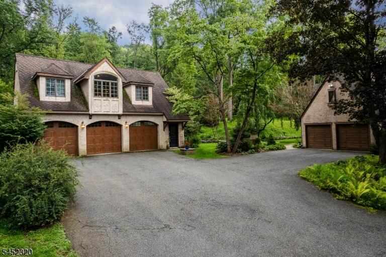 Property listing MLS 4046592 photo 46