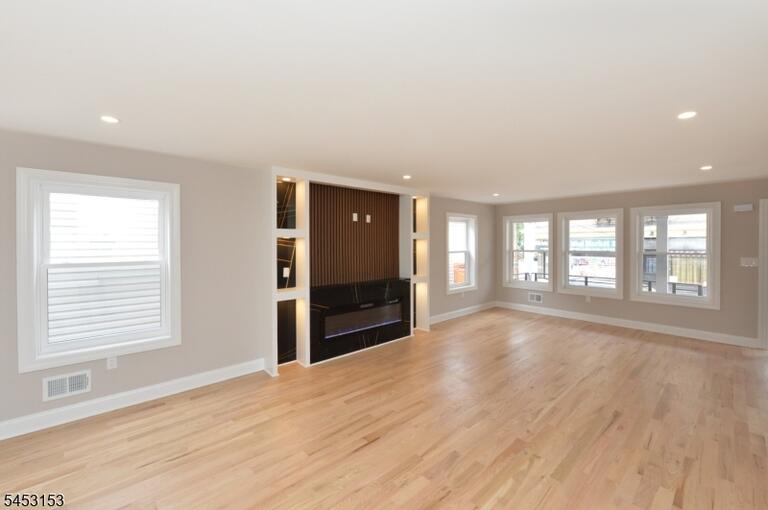 Property listing MLS 4046598 photo 24