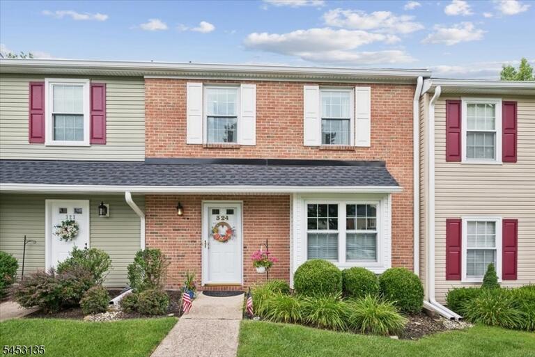 Property listing MLS 4046607 photo 1