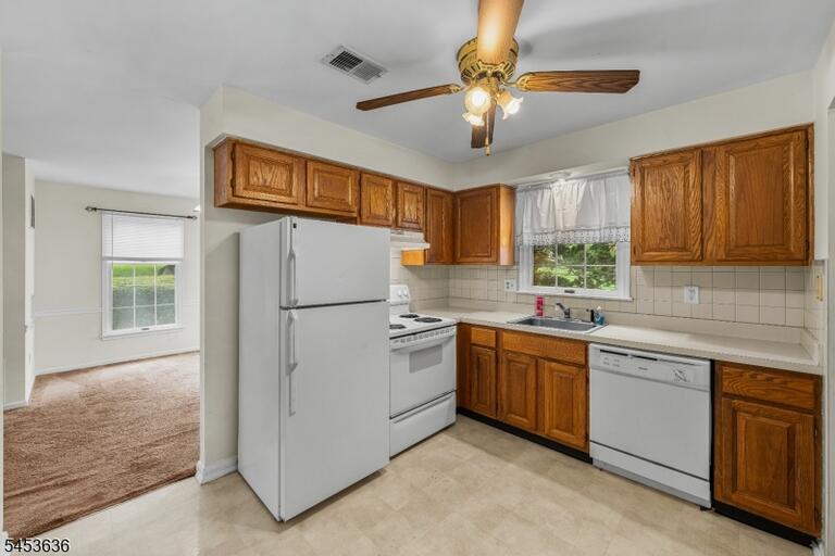 Property listing MLS 4046693 photo 11