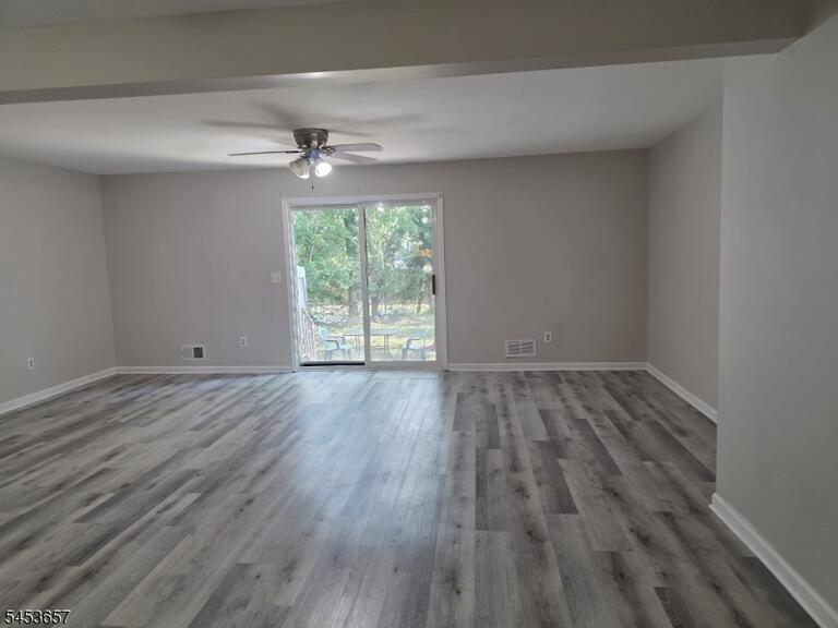 Property listing MLS 4046718 photo 5