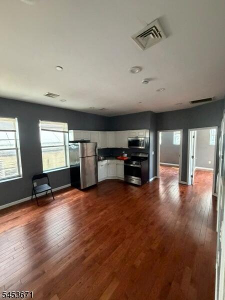 Property listing MLS 4046728 photo 3