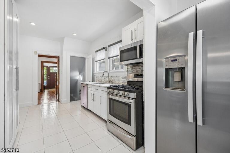 Property listing MLS 4046761 photo 11
