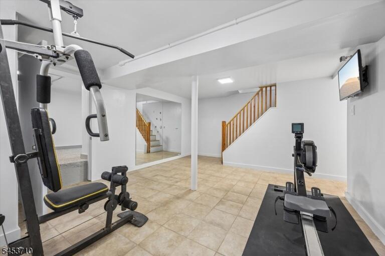 Property listing MLS 4046761 photo 27