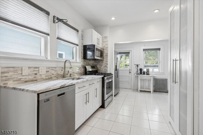 Property listing MLS 4046761 photo 9