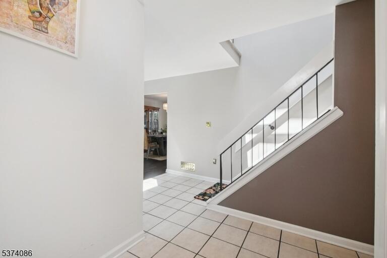 Property listing MLS 4046776 photo 3