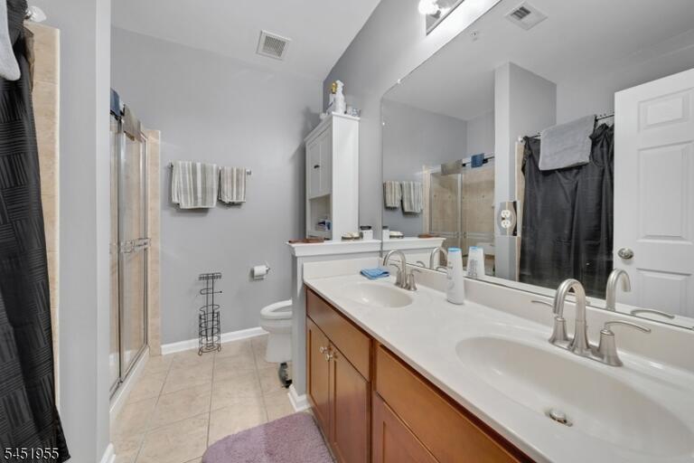 Property listing MLS 4046848 photo 17