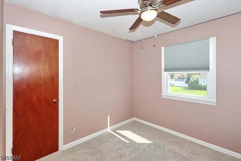 Property listing MLS 4046857 photo 8