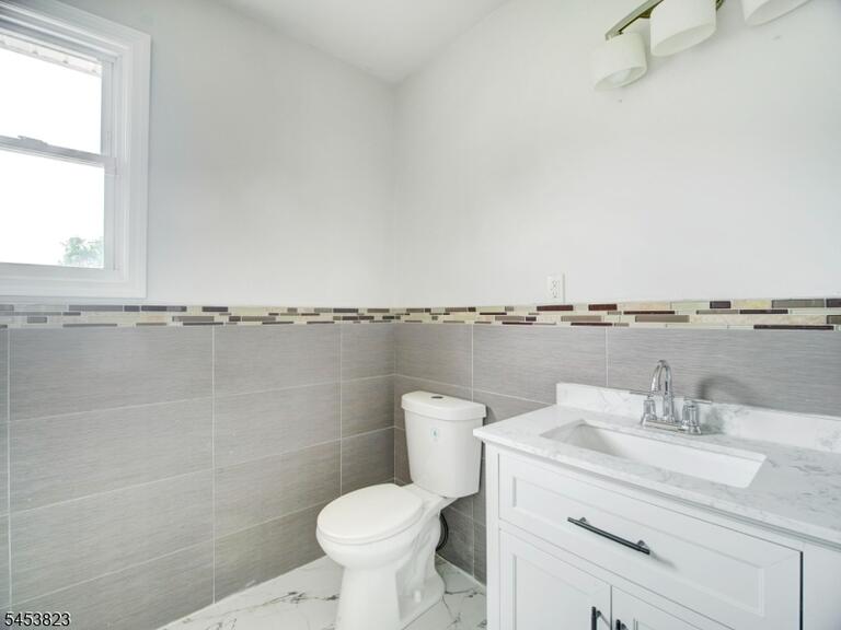 Property listing MLS 4046861 photo 19