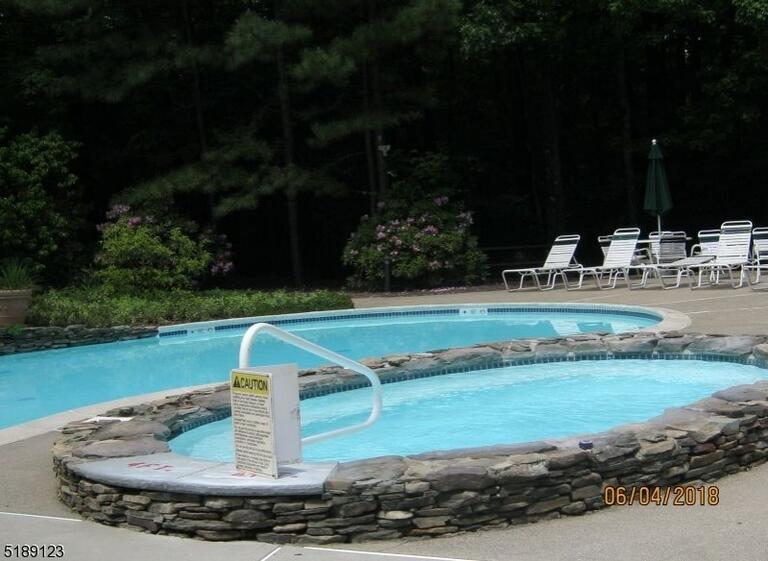 Property listing MLS 4046863 photo 38