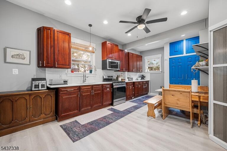 Property listing MLS 4046963 photo 8