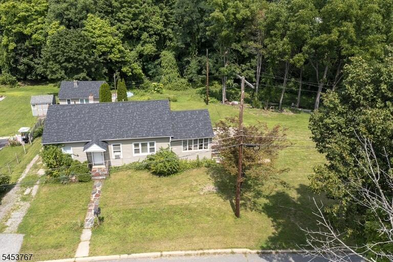 Property listing MLS 4047091 photo 5