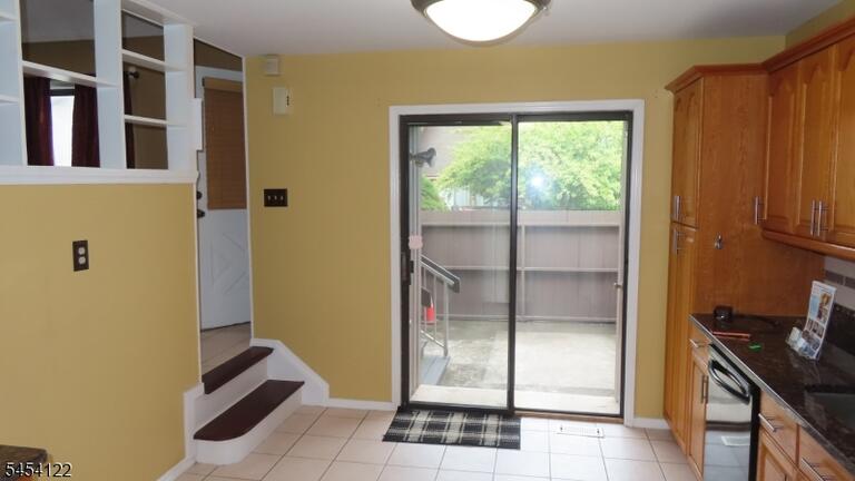 Property listing MLS 4047108 photo 4