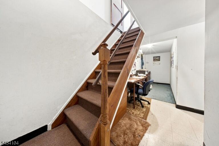 Property listing MLS 4047113 photo 31