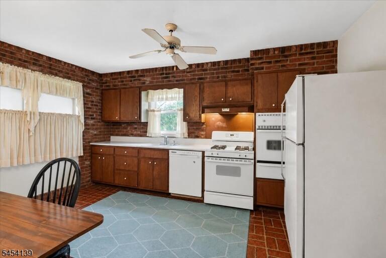 Property listing MLS 4047125 photo 14