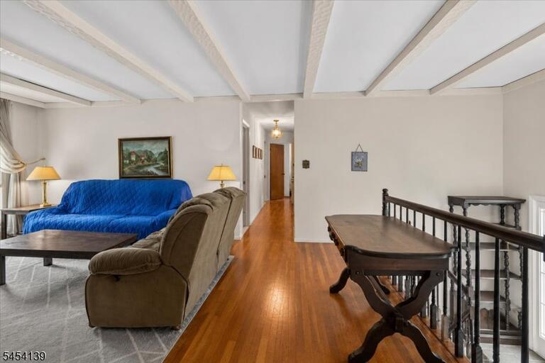 Property listing MLS 4047125 photo 6