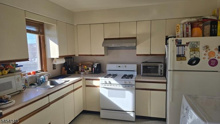 Property listing MLS 4047135 photo 8