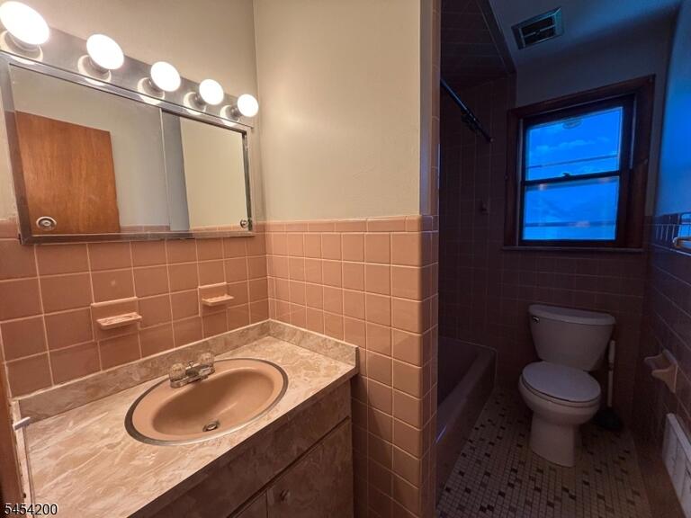 Property listing MLS 4047169 photo 8
