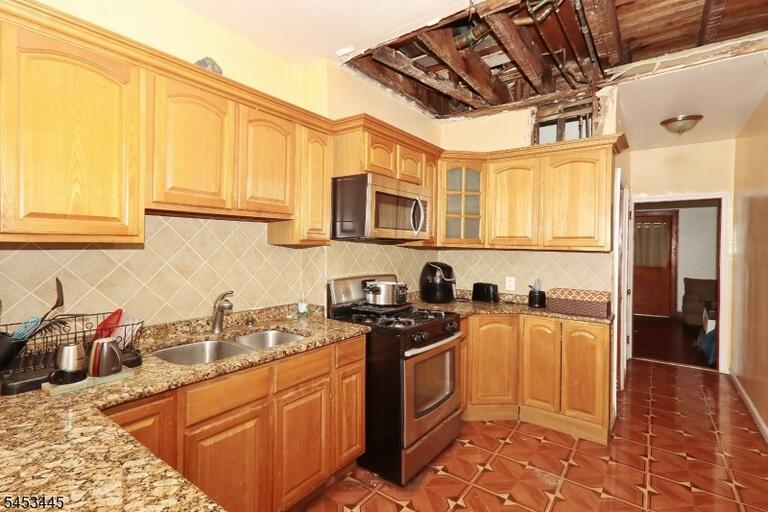 Property listing MLS 4047205 photo 6