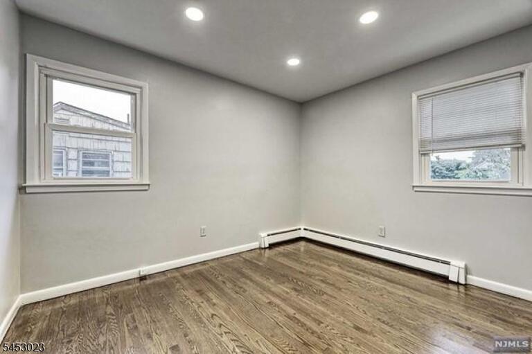 Property listing MLS 4047215 photo 11