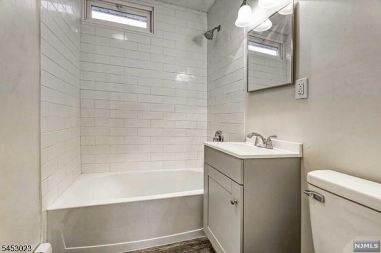 Property listing MLS 4047215 photo 14