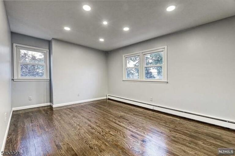 Property listing MLS 4047215 photo 5