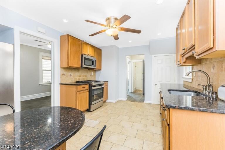 Property listing MLS 4047253 photo 11
